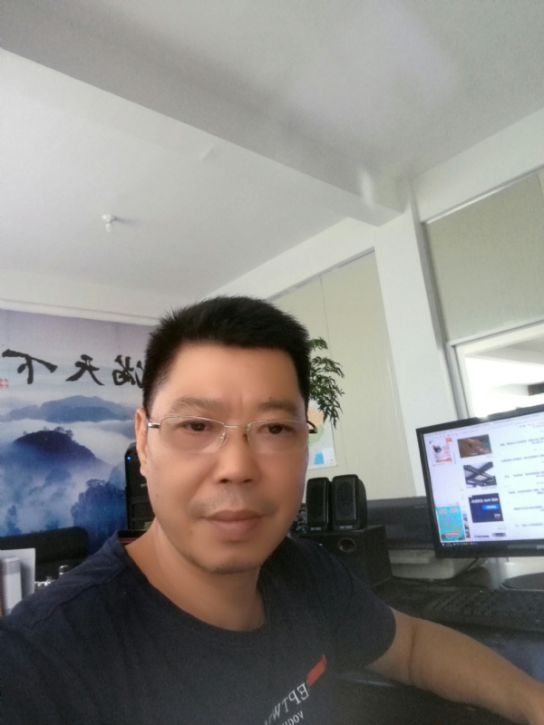 心平气和的第一张照片--漳州闪婚服务中心