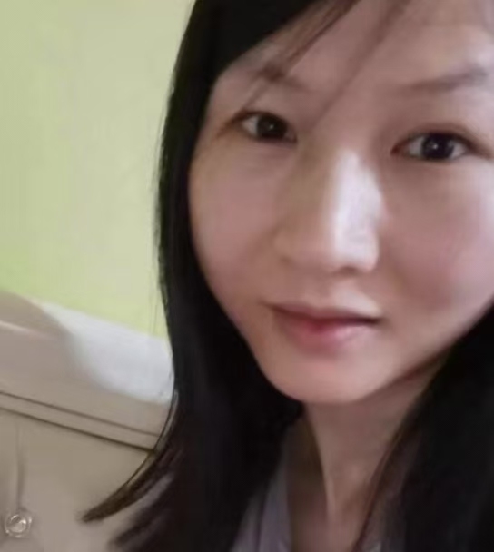 嫣然的第一张照片--漳州闪婚服务中心